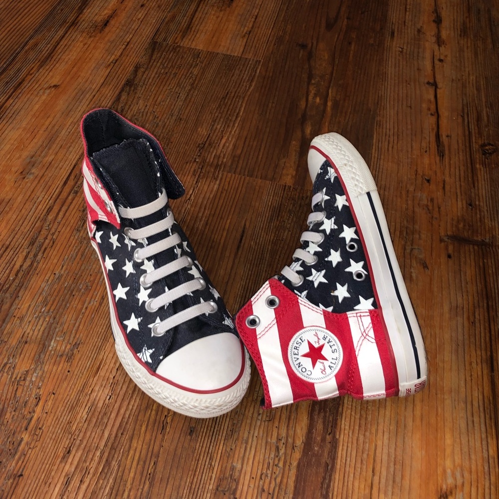 Big kids size 3 converse